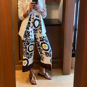 Zara printed colette pants. Size S.